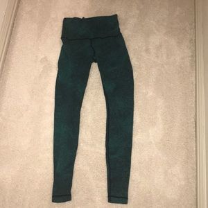 i’m pretty sure size 8 but they’re stretchy